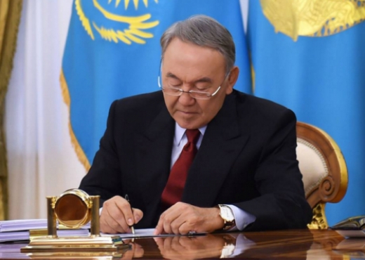 Nazarbaev Qaýipsizdik keńesinde aýys-túiis jasady