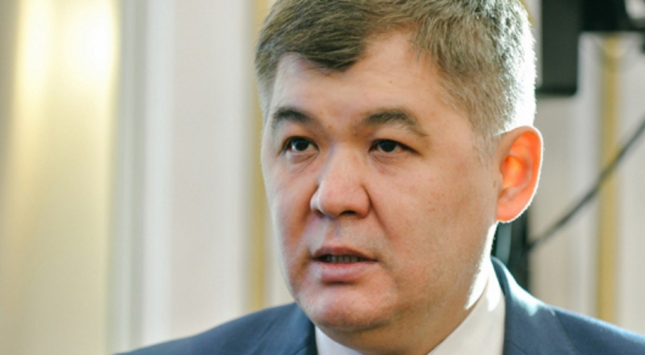 Министр екпеден көз жұмған баланың анасына жауап қата алмады