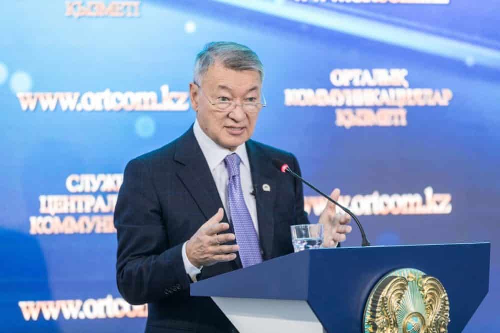 Danial Ahmetov: "Kópbalaly analarǵa kómekti kóbeite túsemiz"