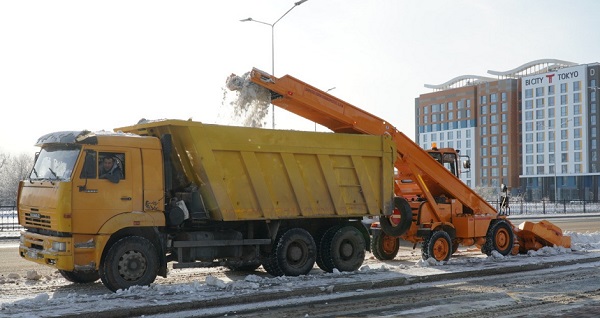 Elordany qardan tazartýǵa myńnan asa tehnika tartyldy
