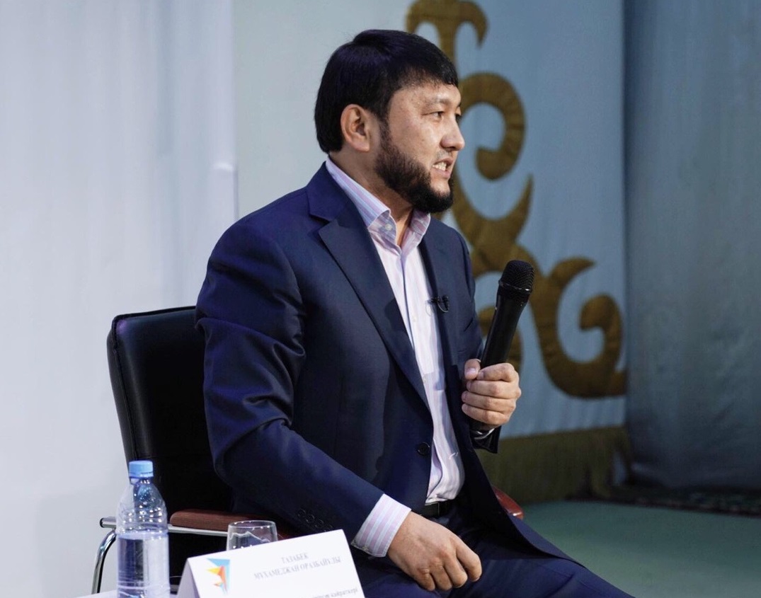 مۇحامەدجان تازابەك: "رۇقساتسىز ميتينگٸگە شىقپاعان دۇرىس"