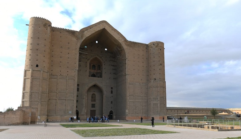 ياساۋي كەسەنسٸنە تولىقتاي تسيفرلى قىزمەتكە كٶشتٸ