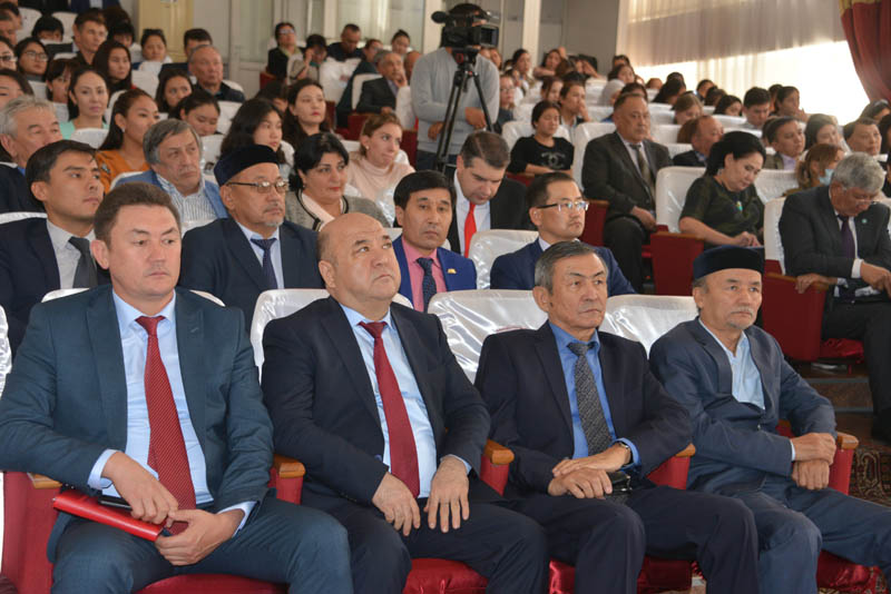 اباي ۋنيۆەرسيتەتٸندە پرەزيدەنت جولداۋى تالقىلاندى