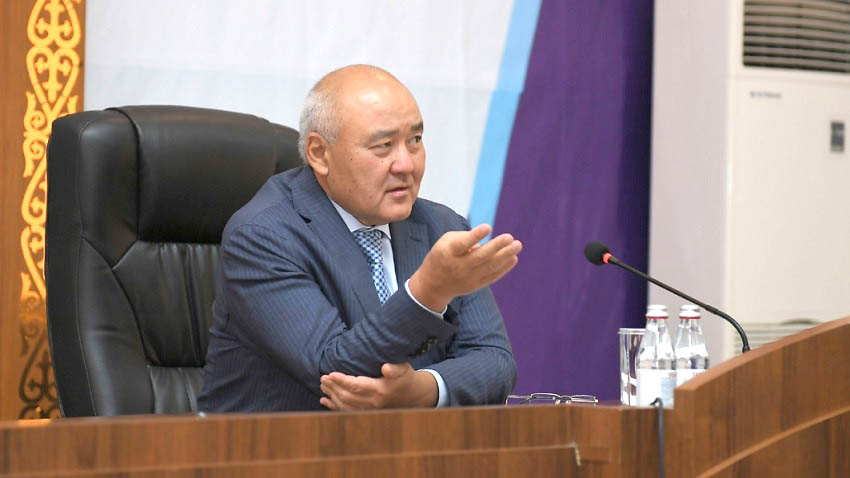 ٶمٸرزاق شٶكەەۆ ارىستاعى قۇرىلىستاردىڭ ساپالى, ەرٸ ۋاقىتىندا اياقتالۋى تيٸس ەكەنٸن ايتتى