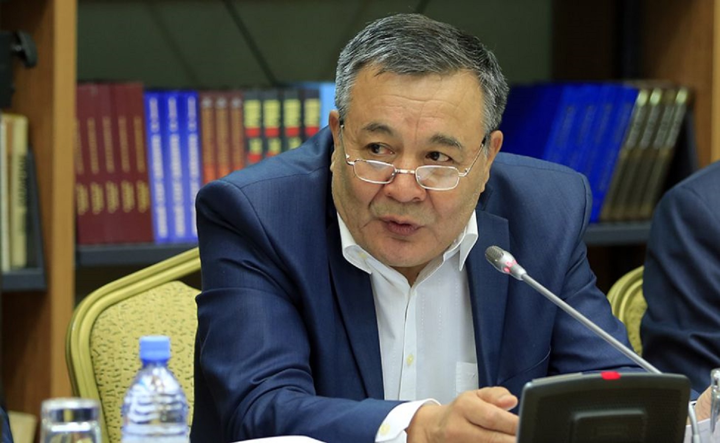 Дос Көшім:  «Олар балалары мен немерелері үшін қорқады»