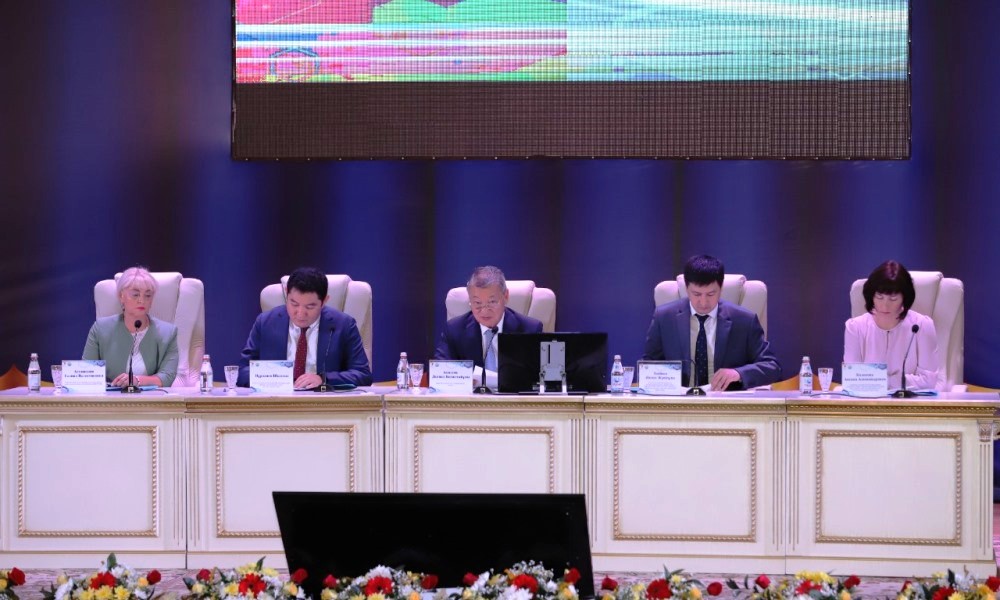 Danial Ahmetov: "Bizge jumysshy jastar qajet"