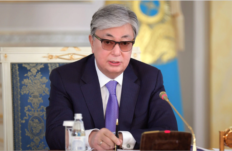 توقاەۆ كٶپبالالى وتباسىلار مەن مٷگەدەكتەردٸڭ كرەديتٸن جابۋدى تاپسىردى