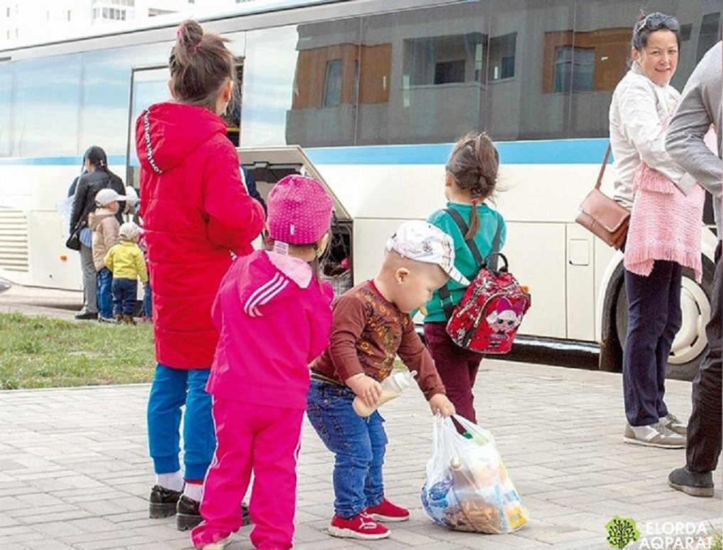 Nur-Sultannan Ekibastuzǵa: kópbalaly otbasylar Kerekýge kóship jatyr
