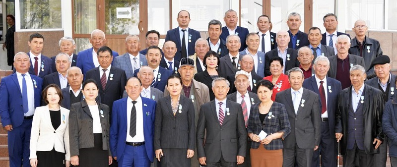 شۋدىڭ  دەپۋتاتتار ماراپاتتالدى