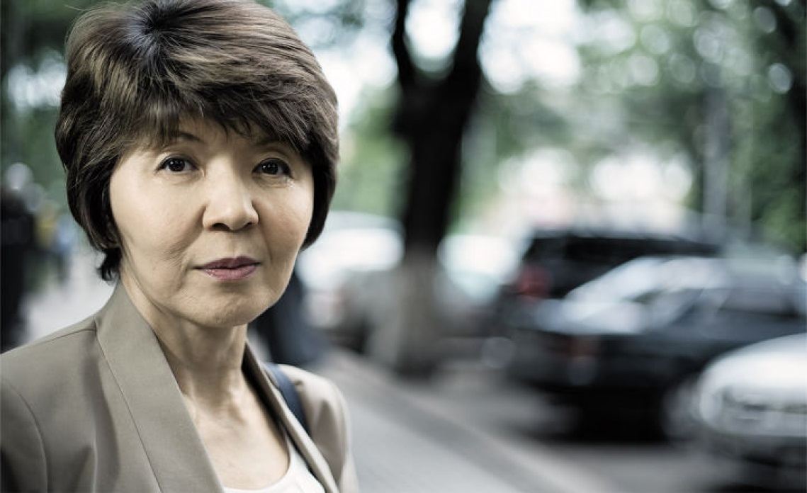 Merýert Mahmutova: "Halyq bankterge belsheden qaryz"
