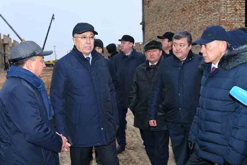 Túrkistanda ákimshilik ortalyqtyń qurylysy qarqyndy júrýde