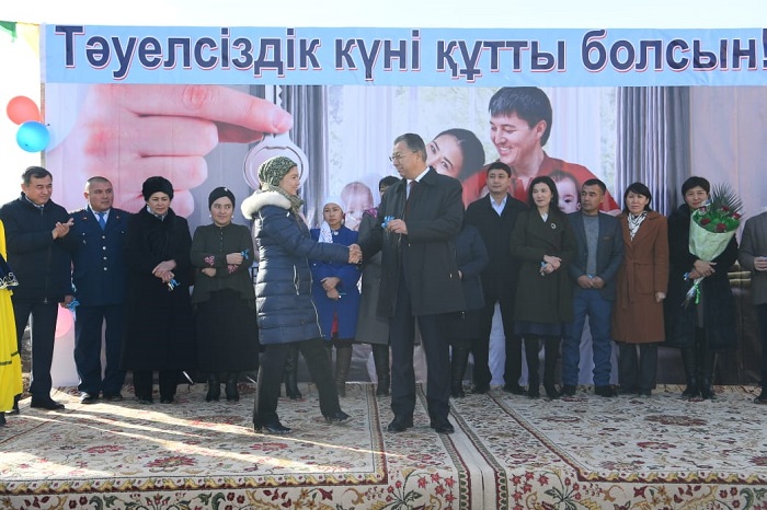 Kentaýda Táýelsizdik kúni qarsańynda jas mamandar baspanaly boldy