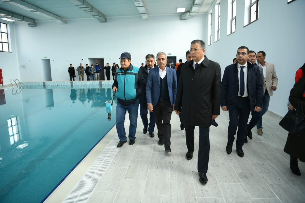 Бәйдібек ауданында теннис корты мен жүзу бассейні қолданысқа берілді