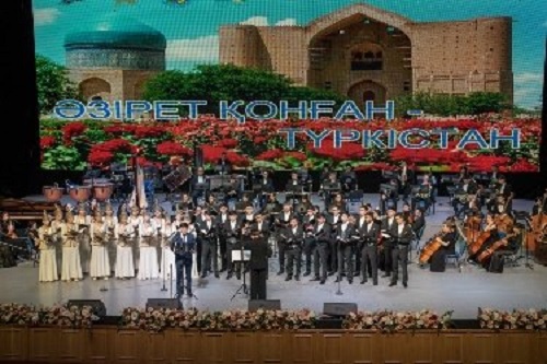استانادا "ەزٸرەت قونعان تٷركٸستان" كونتسەرتٸ جوعارى دەڭگەيدە ٶتتٸ