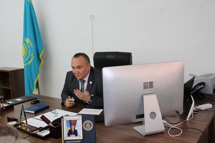 Skaip arqyly halyqpen pikirlesti