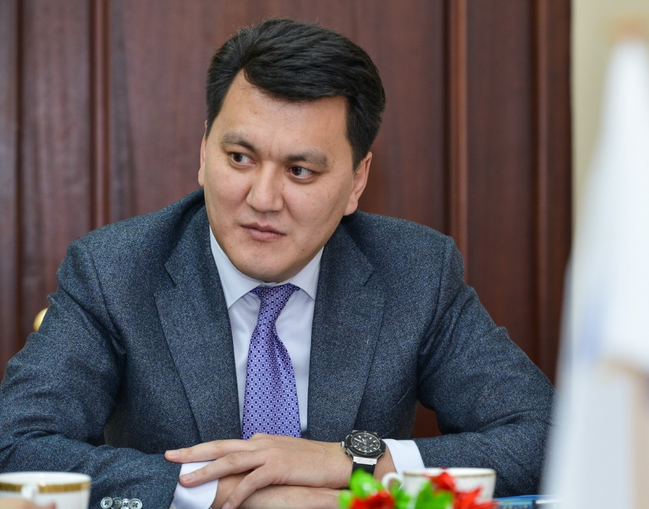 Qarin: "Búgingi maqalanyń oiy nede?"