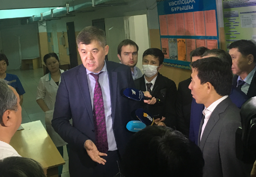 Birtanov: "Qaskeleńdegi infektsiialyq aýrýhanany jabamyz"