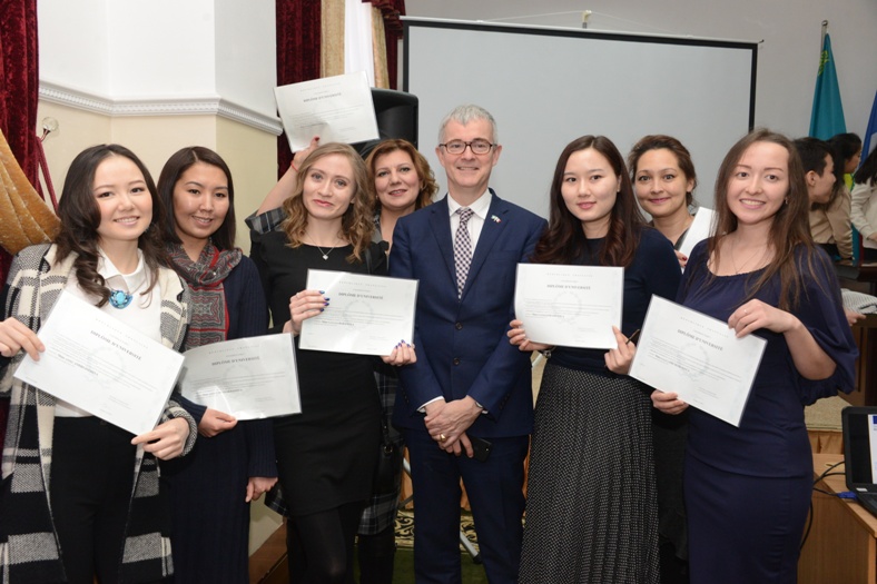 QazUPÝ túlekteri «Sorbonna Parij Site» diplomyna ie boldy