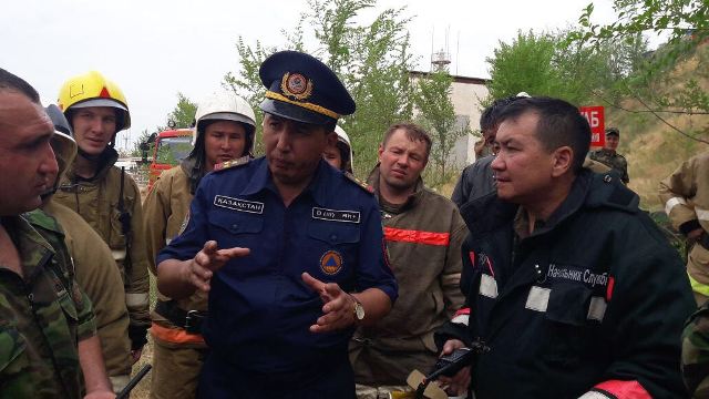 Шымкент қаласының әкімі өрт сөндірушілерге алғыс хат жолдады