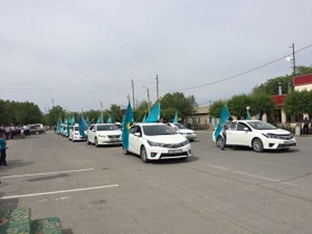 Созақта «Мемлекеттік рәміздер» күніне орай автошеру өтті