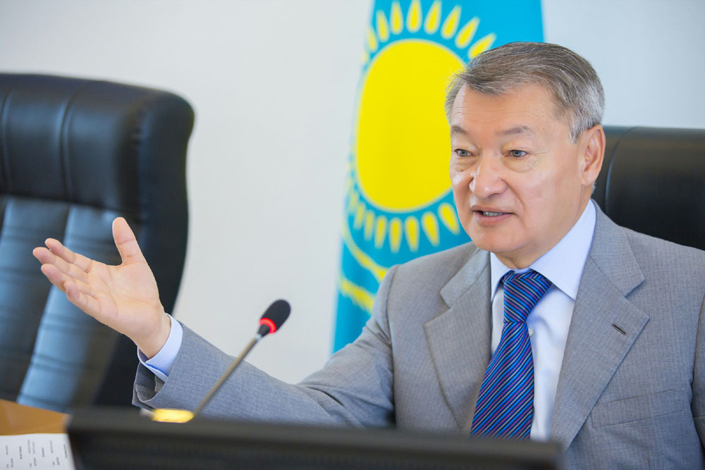 ShQO dárigerleri shet elinde alǵan bilimderimen áriptesterimen bólisedi