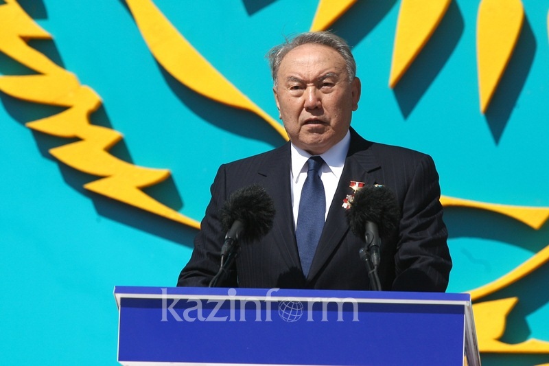 Назарбаев: "Қасиетті қазақ жері сенімді қорғалған"