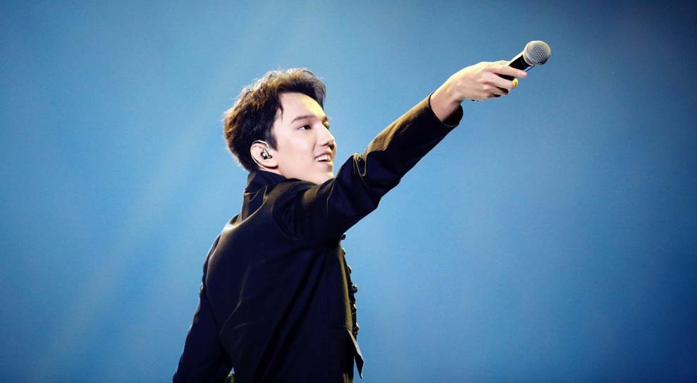 Dimash Qytaida halyqaralyq dárejedegi tanymal ánshi atandy (video)