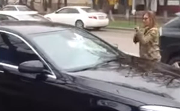سيۆي ماحمۋدي رەنات باسيتوۆتىڭ قىمبات كٶلٸگٸن نەگە قيراتتى?