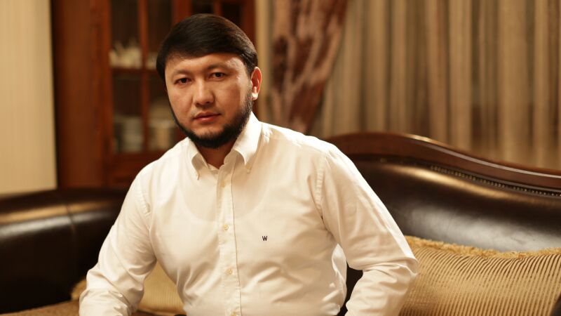 Tazabekov: «Áselhan apaimyz ǵaibat sózge senip qalǵan»