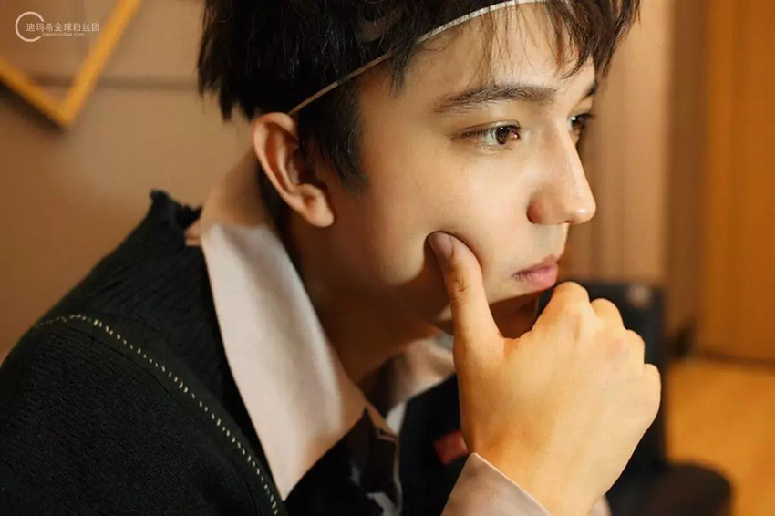 Dimash álemge tanylǵanda tanystarym qazaq ekenimdi eske saldy
