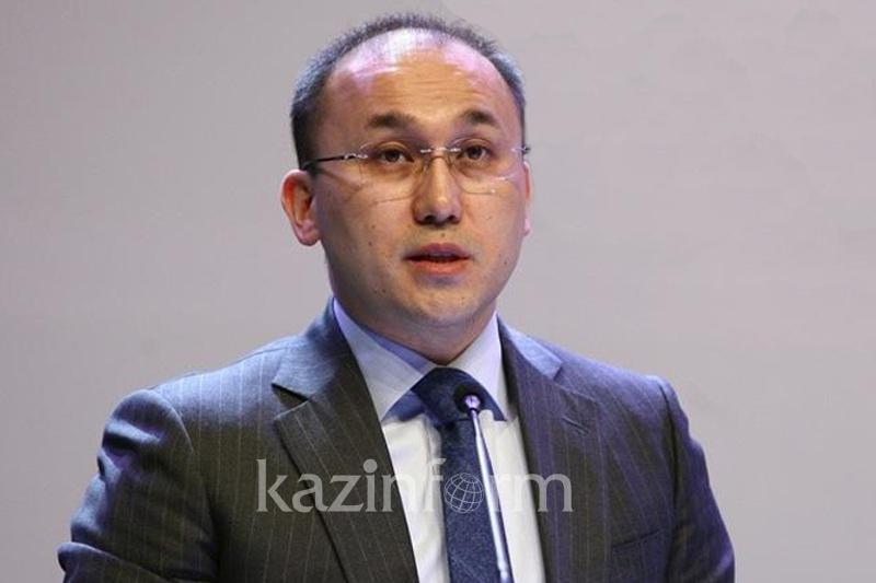 Дәурен Абаев «Тұмар» сыйлығының қазылар алқасы мүшелерін атады