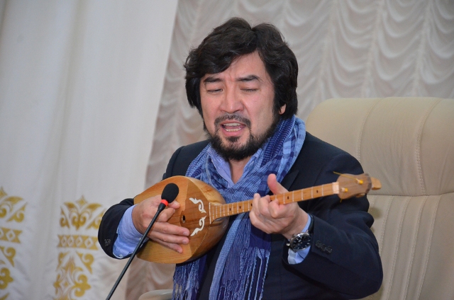 Темірге қағылған шеге