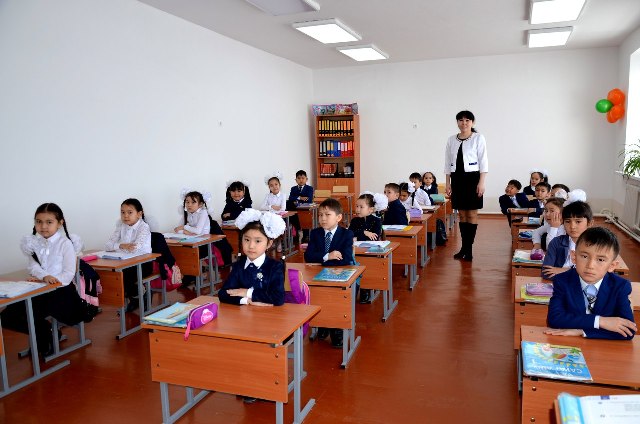 Шығыста қазақ мектептерінің саны артып келеді