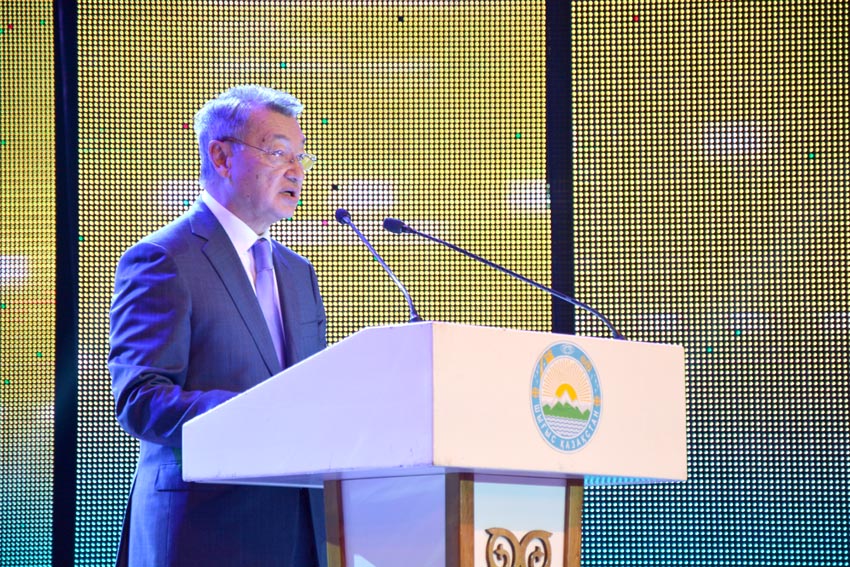D. Ahmetov: Táýelsizdikti saqtap, bolashaqqa amanat etý - barshamyz úshin qasterli paryz