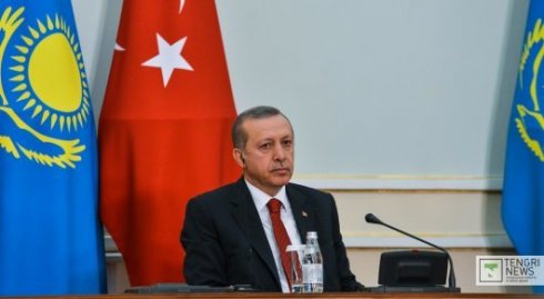 Túrkiia prezidenti Qazaqstanǵa eki kúnge saparmen kelmeitin boldy