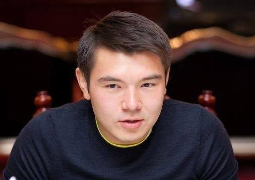 Айсұлтан Назарбаев биліктегі жағымпаздарды сынға алды