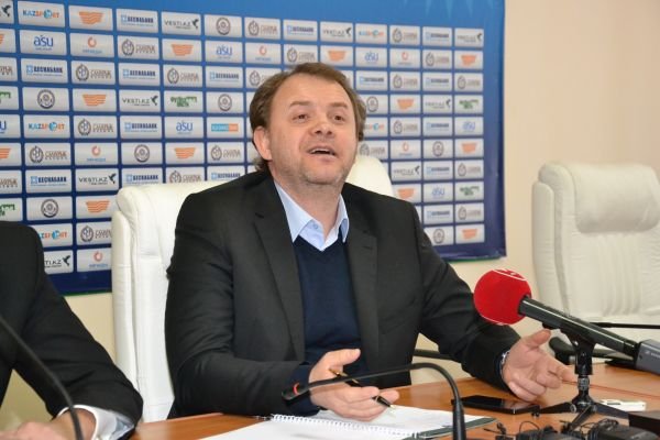 Миллиондап сыйақы таратқан футбол клубының директоры ұсталды