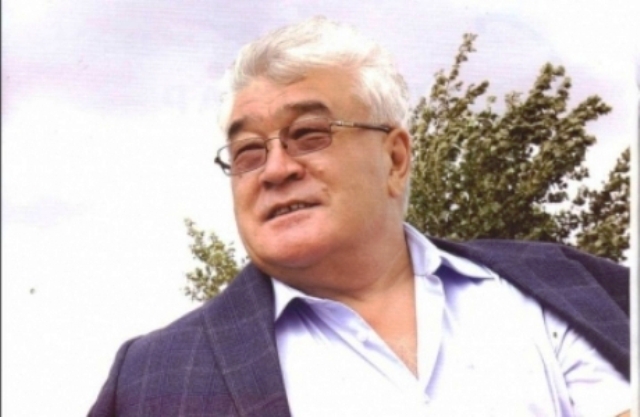 Елін сүйген Есімханов
