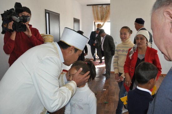 Bas múfti 8 balaly otbasyǵa úi syilady