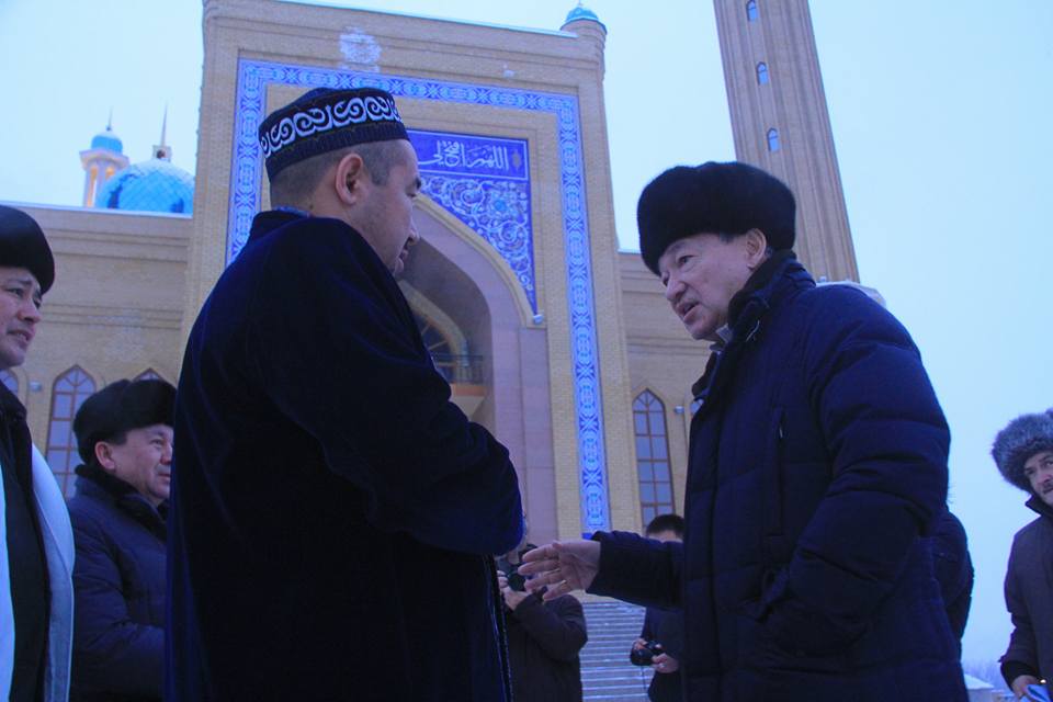 Шығыстың әкімі Даниал Ахметов ­мешітке бару жайлы шы­нында не айтты?