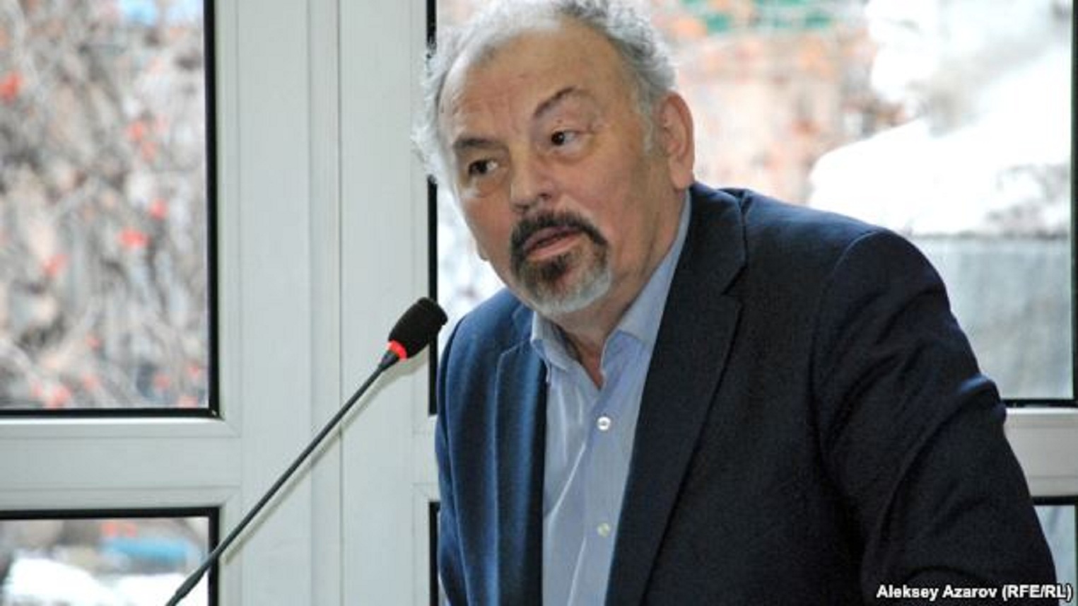 "Тұңғышбай — театрдың ту-талақайын шығарды". Әртістер қауымы Жаманқұловты не үшін жазғыруда?