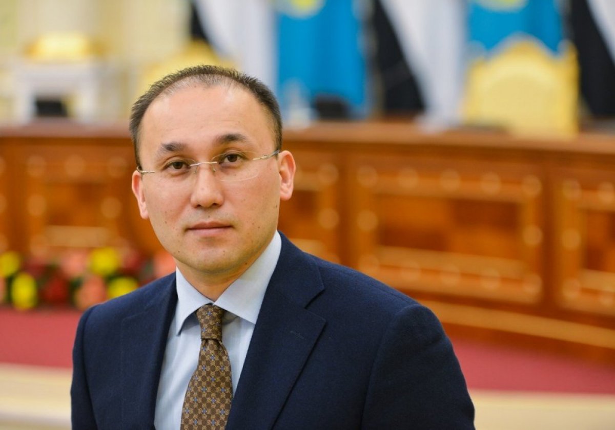 Dáýren Abaev qazaqtildi basylymdardyń bas redaktorlarymen kezdesti
