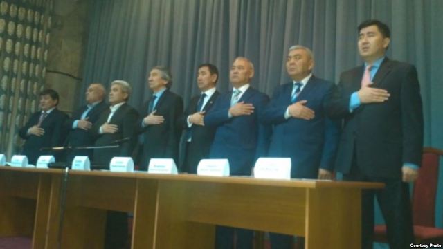 Qyrǵyzstanda bilikti basyp alýdy kózdegender tergeýge alyndy