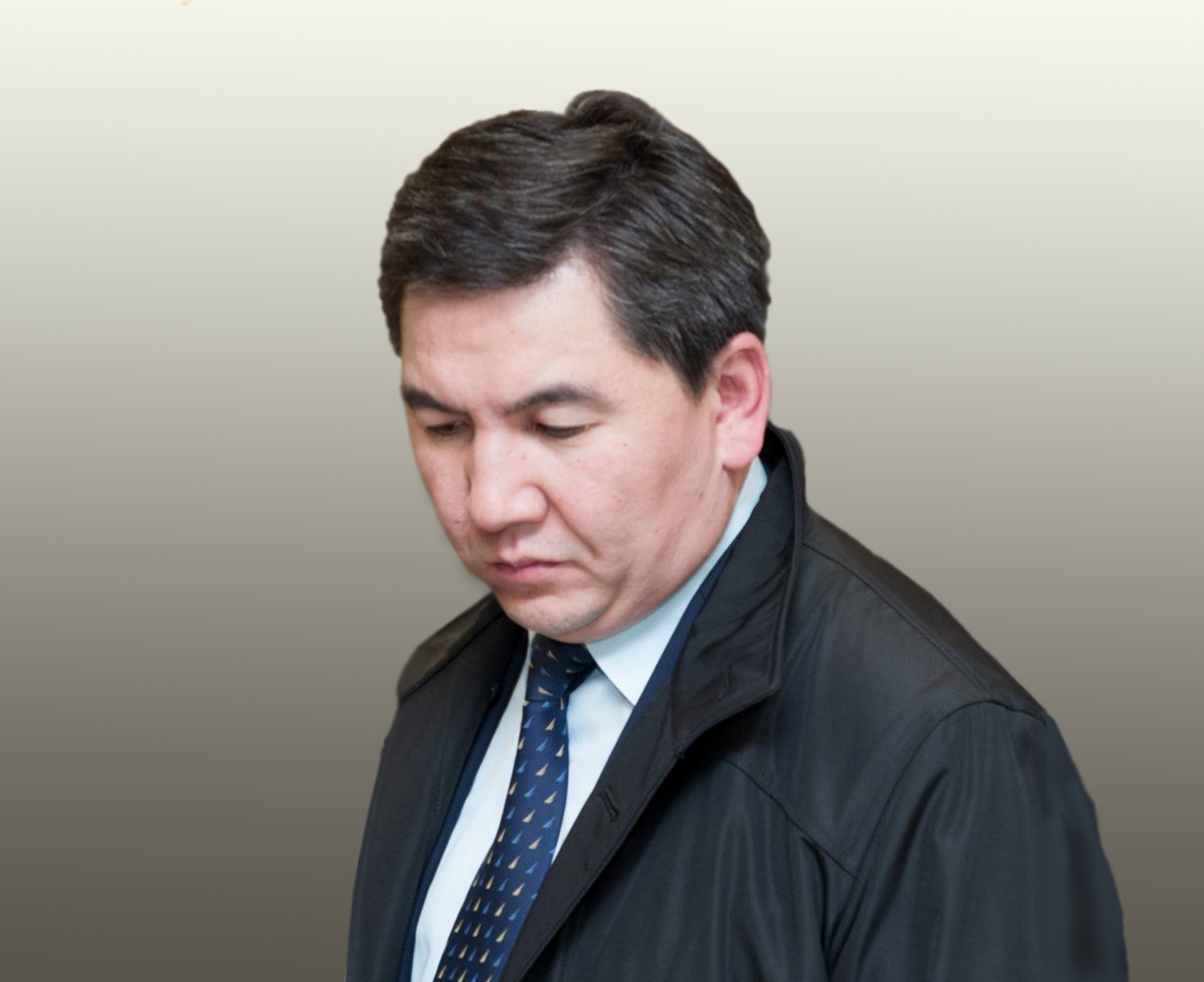 Sárinjipov neden súrindi?