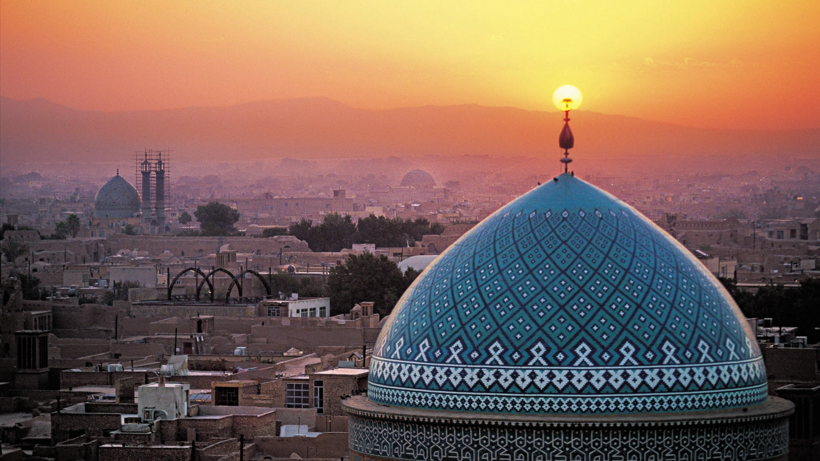 ال, دايىندالىڭدار! تەگەران قايتا "تٸرٸلدٸ"