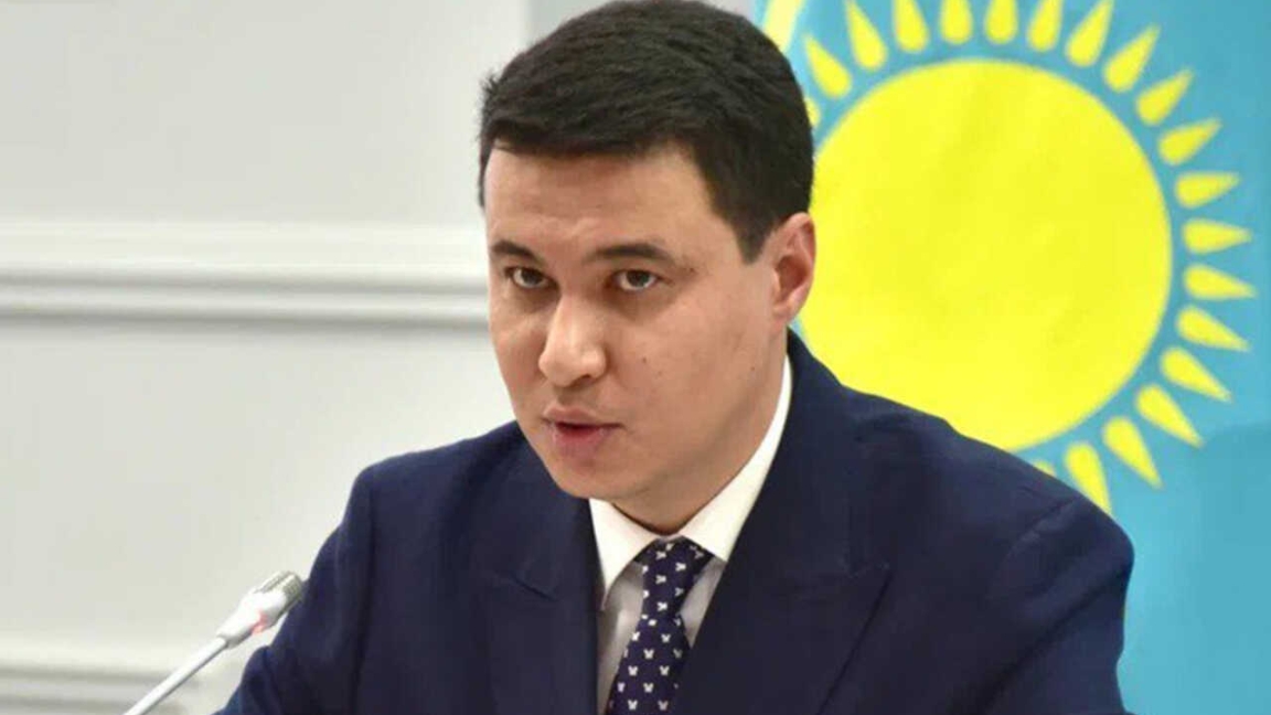 انتيكور ۆيتسە-مينيستر وشۋرباەۆتىڭ تەرگەلٸپ جاتقانىن راستادى