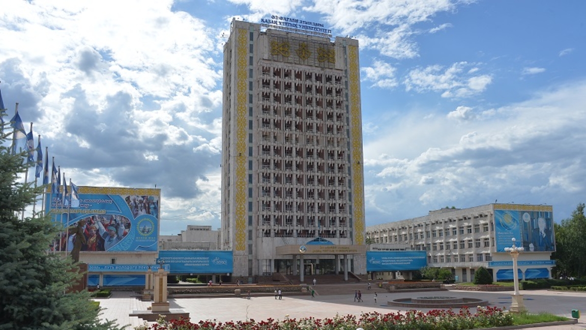 Алматының белді университетінде қыздардың "жеке дерегі" тарап кетті - министр пікір білдірді