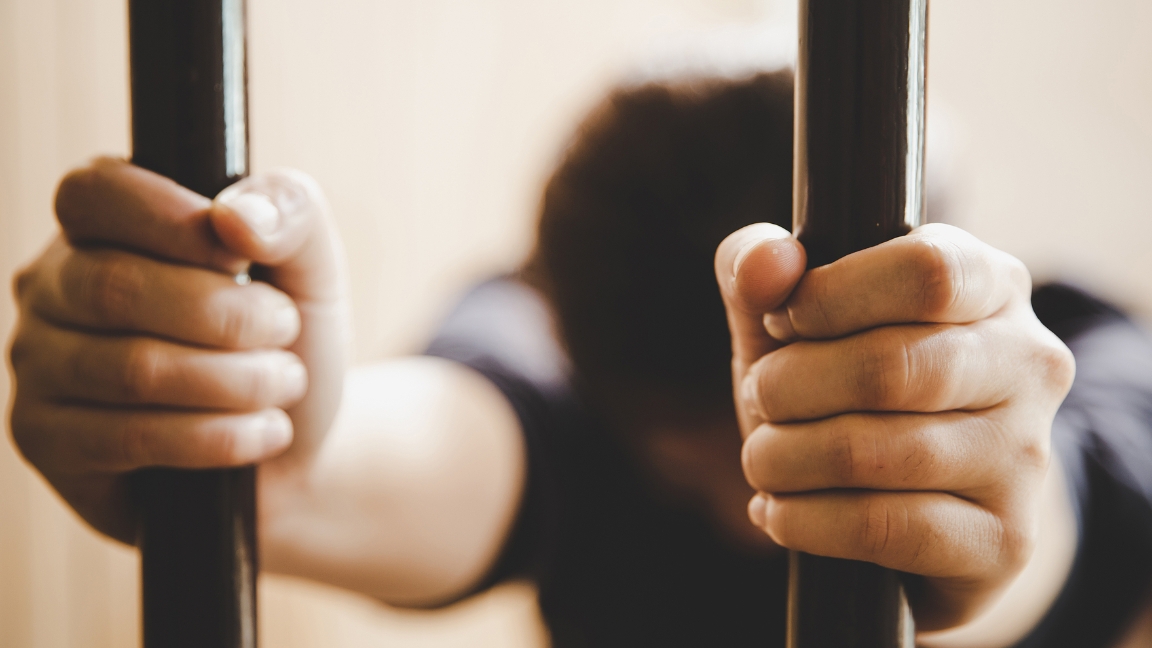 قاراعاندىنىڭ بۇرىنعى ەكٸمنٸڭ ۇلى اناسىن ٶلٸمشٸ ەتٸپ ساباپ تاستاعان