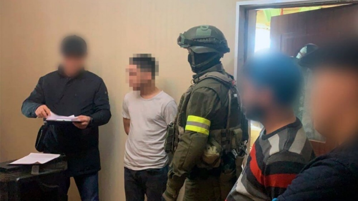 قازاقستاندىقتاردىڭ جەكە دەرەگٸن ساتقان اقتاۋلىق حاكەرگە سوت ٷكٸمٸ شىقتى