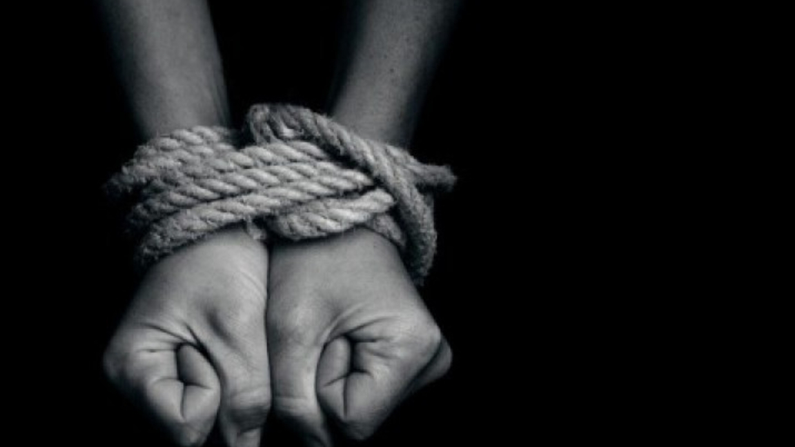 تايلاندتا ەكٸ قازاقستاندىق قىز قۇلدىققا تٷسٸپ, كٶمەك سۇراعان – سماديياروۆ مەلٸمدەمە جاسادى